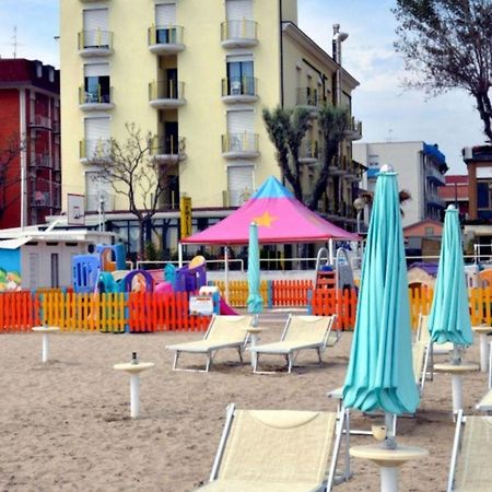 Hotel Emilia ريميني المظهر الخارجي الصورة