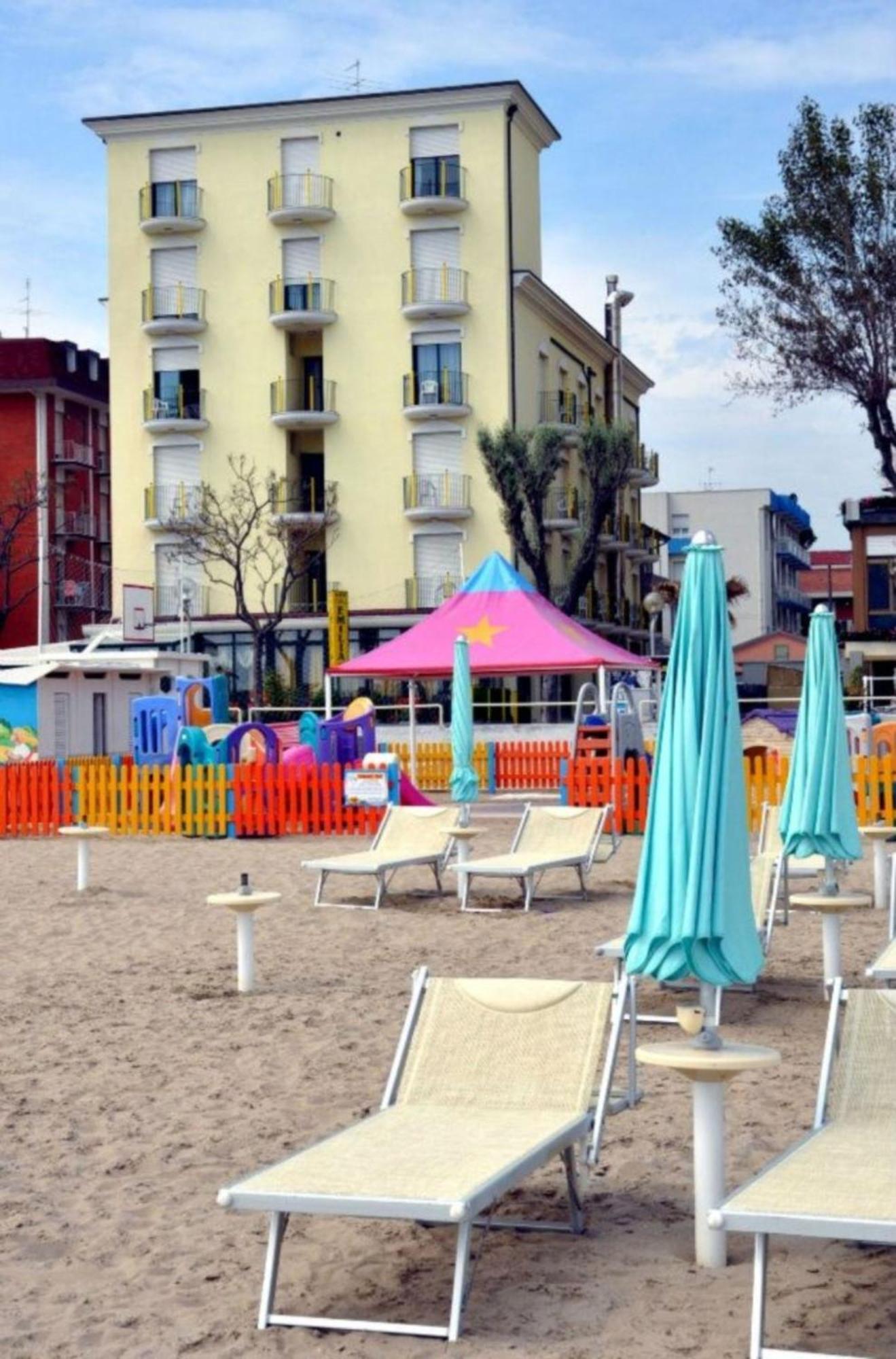 Hotel Emilia ريميني المظهر الخارجي الصورة