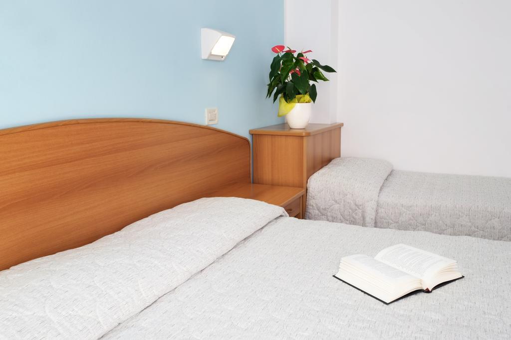 Hotel Emilia ريميني المظهر الخارجي الصورة