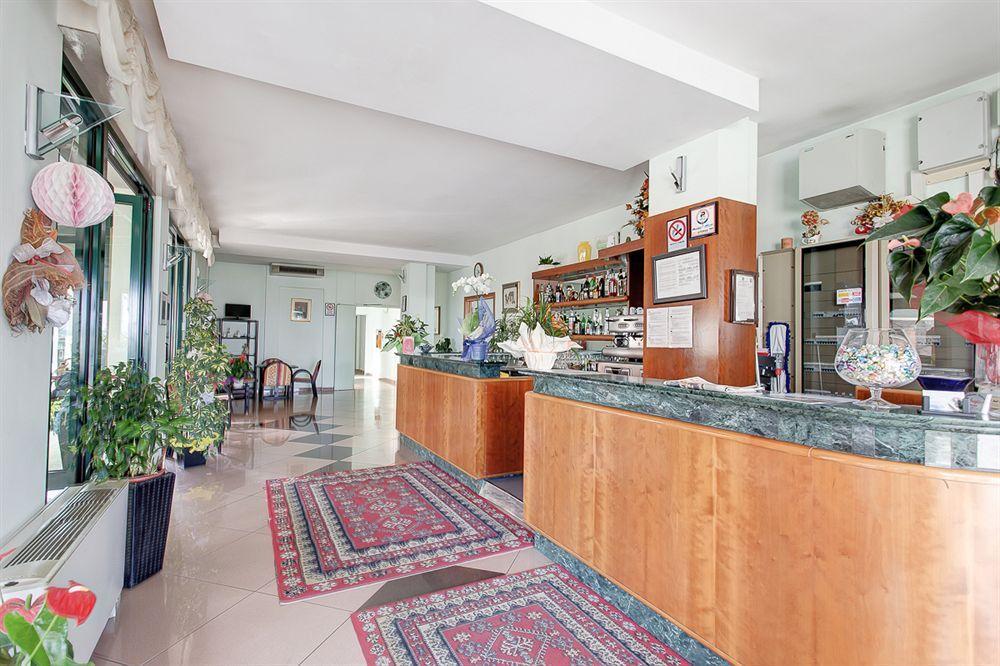 Hotel Emilia ريميني المظهر الخارجي الصورة